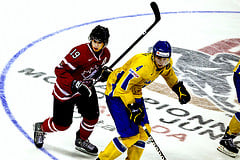 Victor Hedman Facing John Tavares in the WJC 2009 {Leon T Switzer - TotalPhoto}
