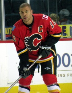 Jarome Iginla. 30 goals in 10 consecutive seasons. (Wikipedia Commons)