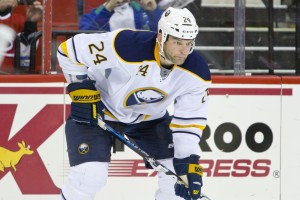 Buffalo Sabre Robin Regehr - Photo by Andy Martin Jr