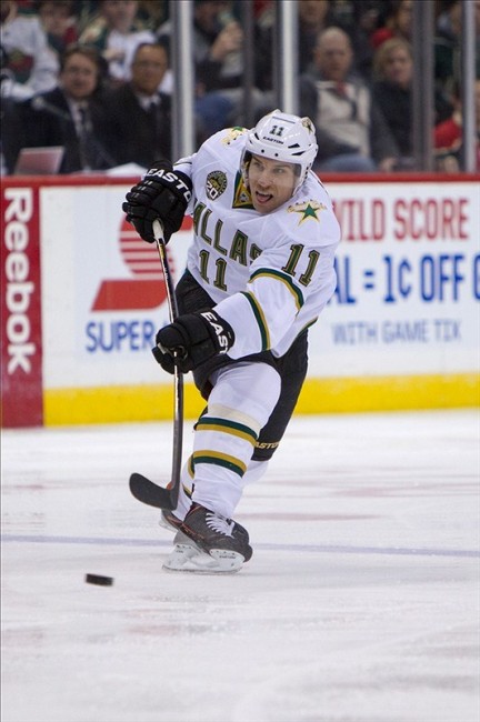 Derek Roy will now join the Vancouver Canucks (Brace Hemmelgarn-USA TODAY Sports)