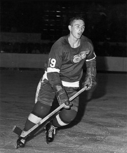 Paul Henderson went 21 games without a goal.