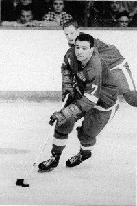Norm Ullman - two goals in five seconds.
