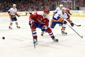 Brett Connolly and Calvin de Haan (Geoff Burke-USA TODAY Sports)
