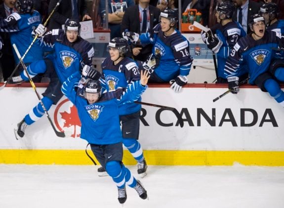 Finland bench celebrates gold