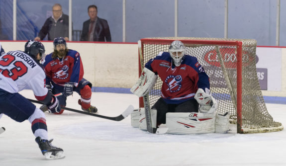 Peter Di Salvo with the Perth Thunder of the AIHL