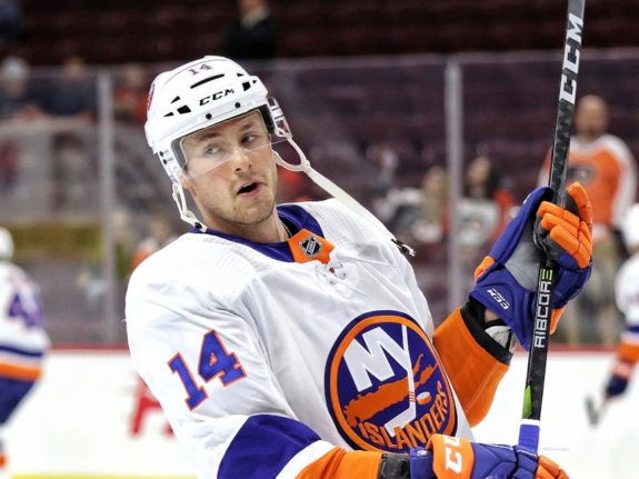 Tom Kuhnhackl - Islanders