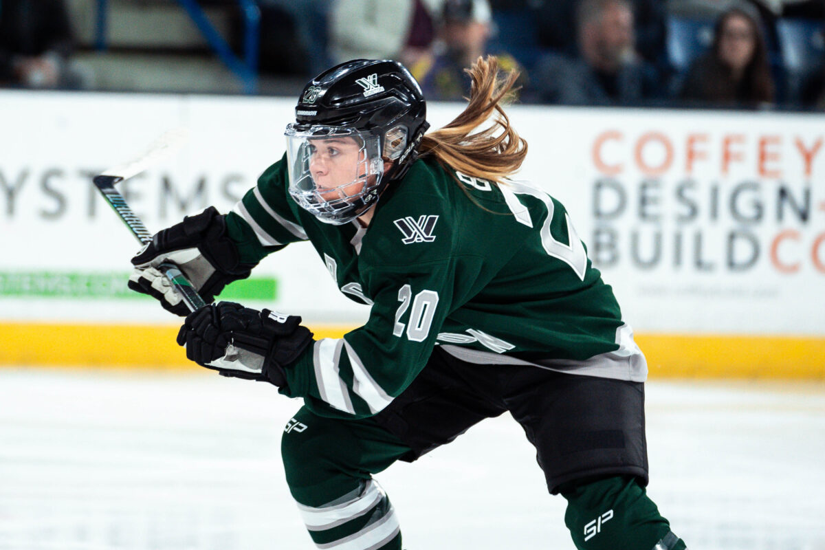 Hannah Brandt PWHL Boston