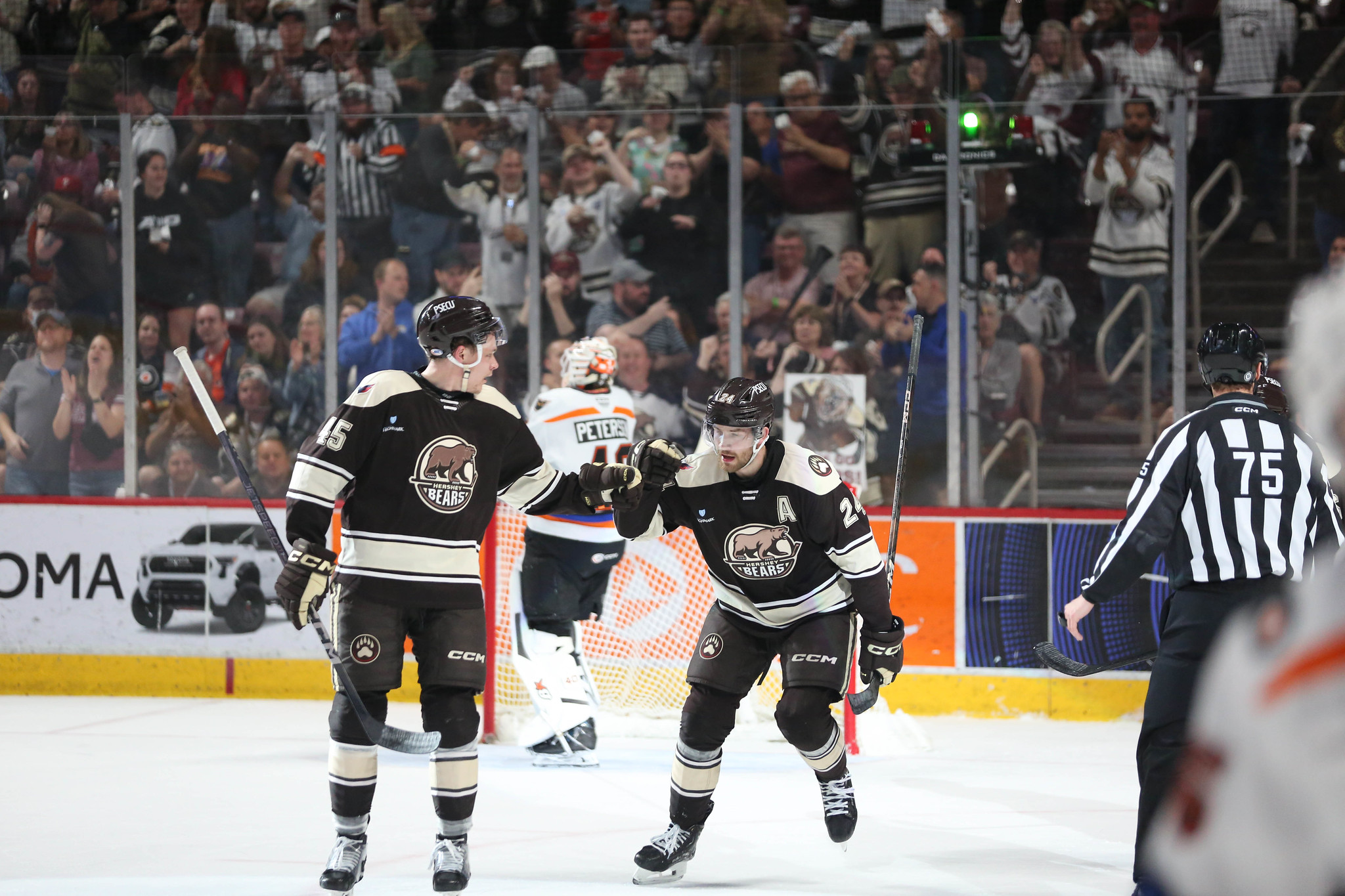 Hershey Bears’ 3-Peat Pursuit Is Alive & Well After Series Comeback vs. Lehigh Valley Phantoms