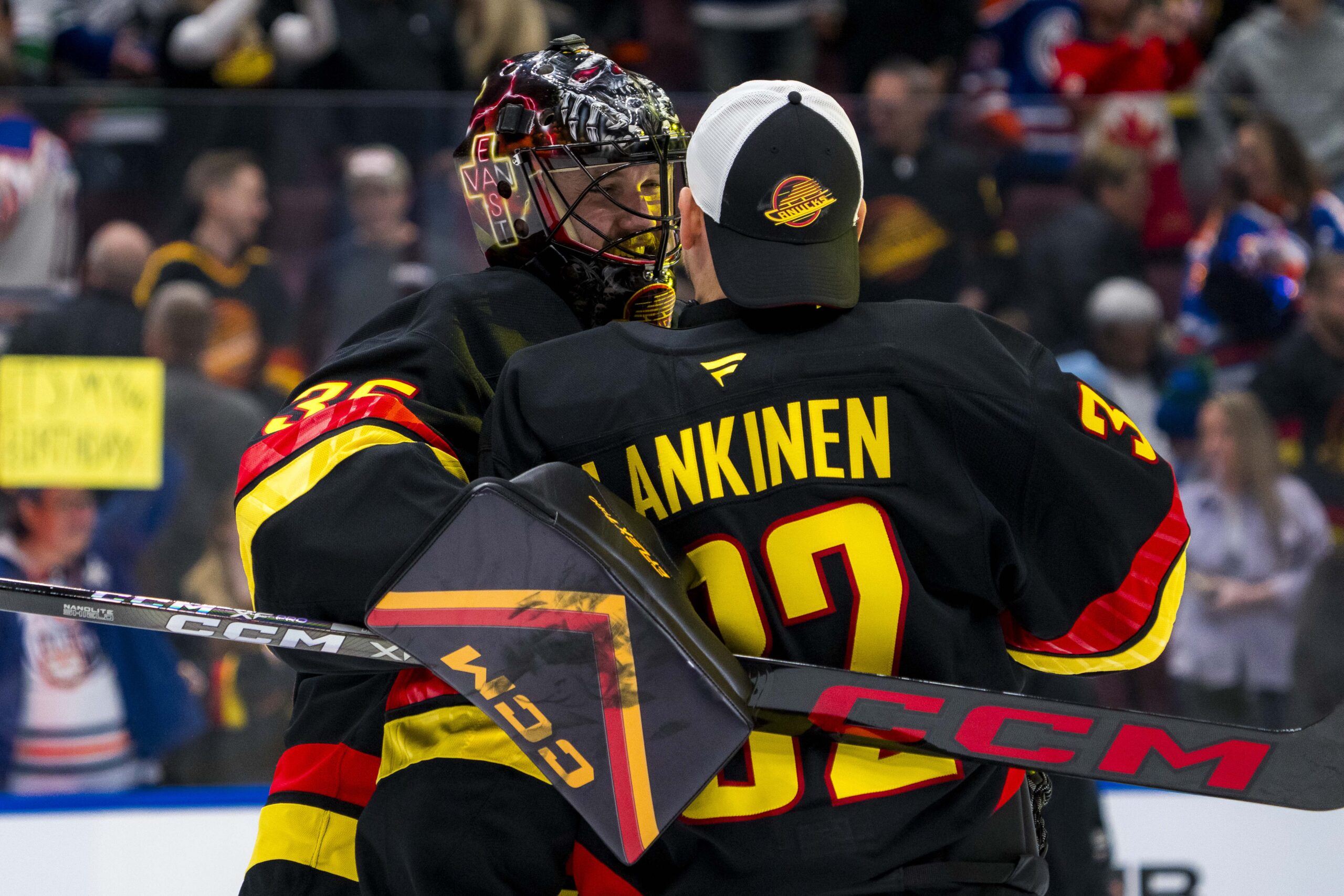 Canucks Should Trade Lankinen or Demko to Clear the Way for Tolopilo