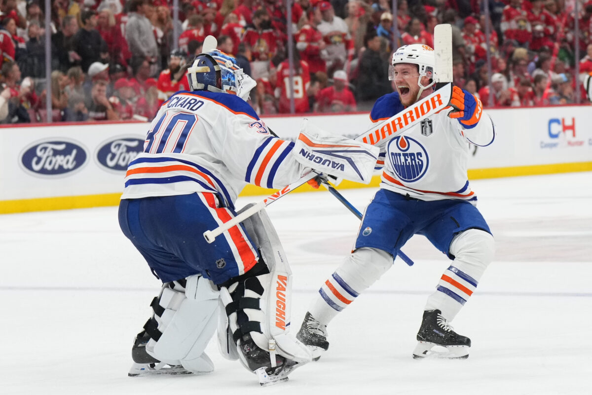 Calvin Pickard Jeff Skinner Edmonton Oilers