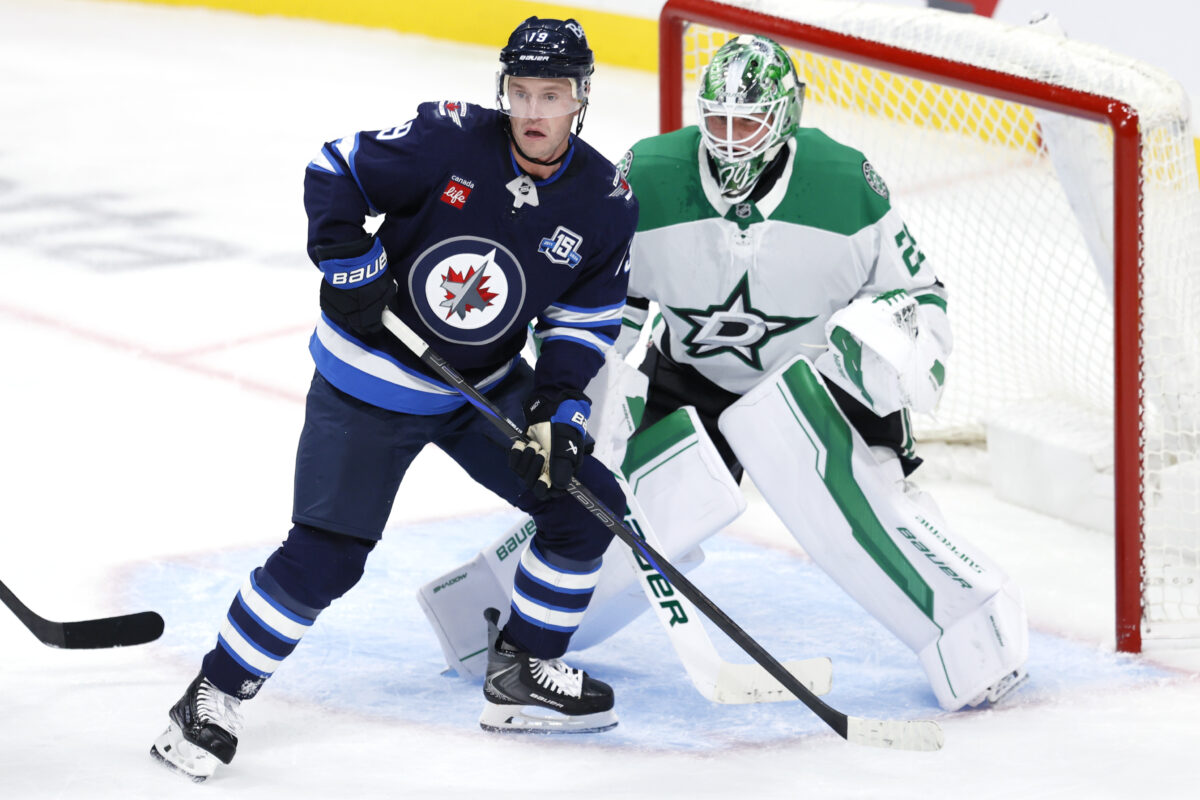 Jonathan Toews Winnipeg Jets Jake Oettinger Dallas Stars