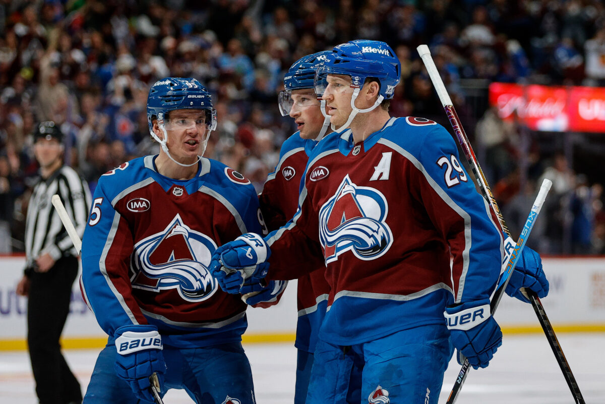 Nathan MacKinnon Victor Olofsson Colorado Avalanche
