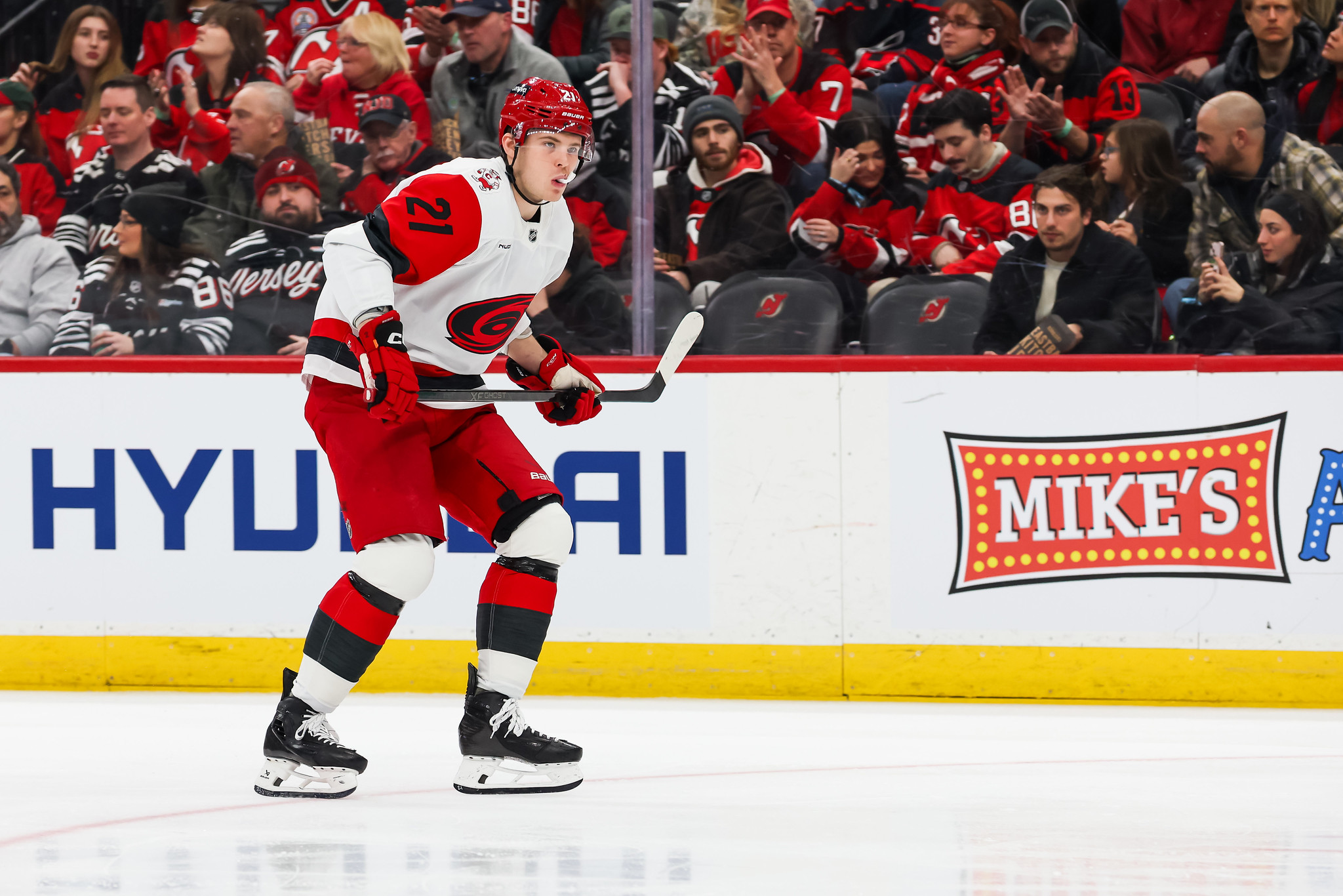 Hurricanes Will Struggle to Replace Nikishin’s Skillset if He Remains Unsigned