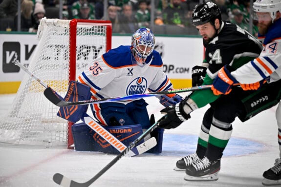 Rangers’ Goalie Injuries Create a Potential Jarry Opening