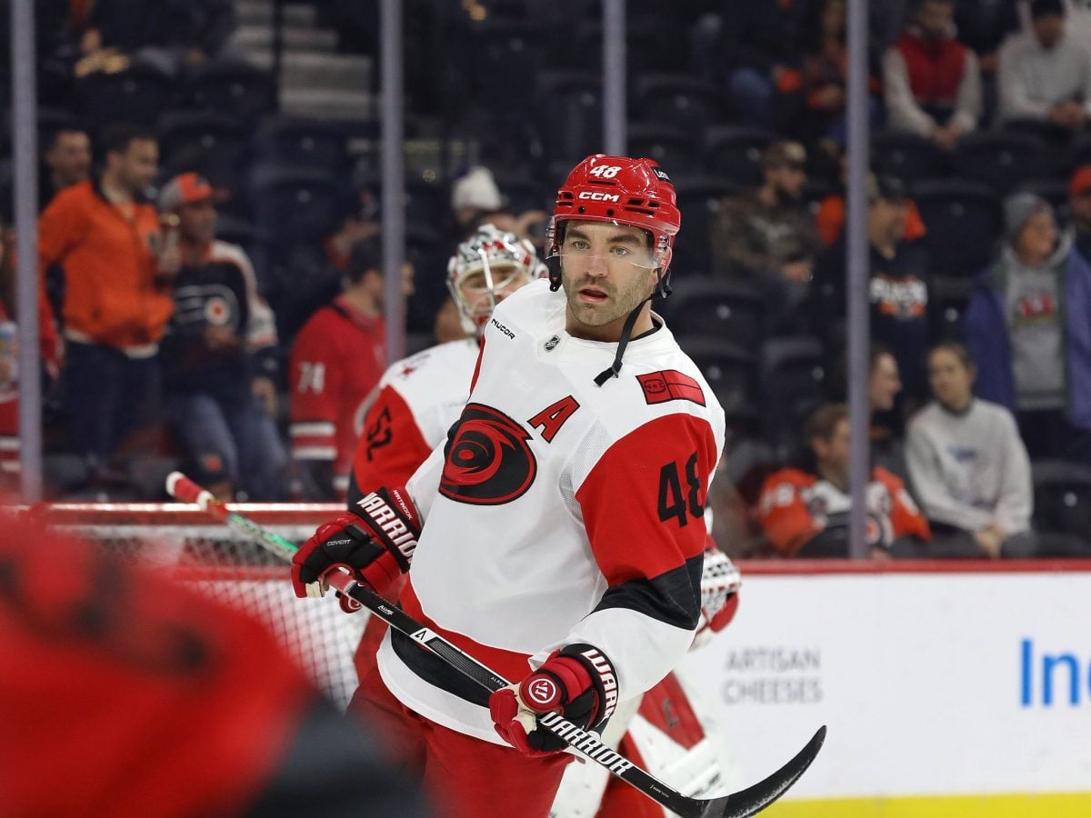 Jordan Martinook Carolina Hurricanes