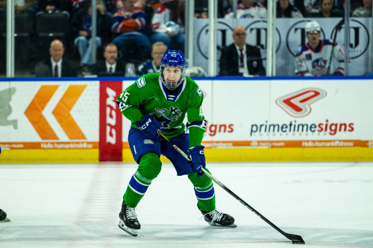 Sawyer Mynio Abbotsford Canucks
